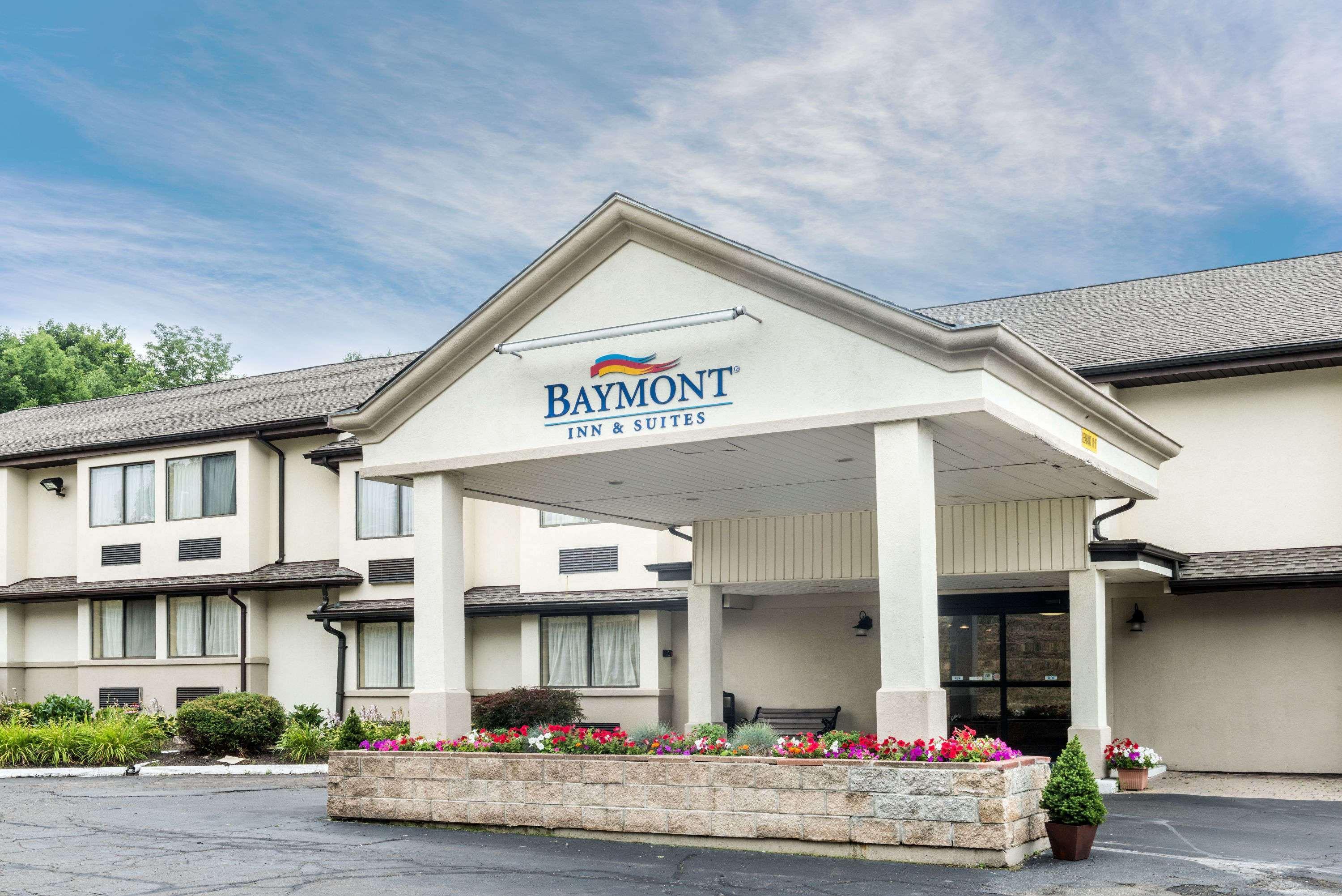 Baymont By Wyndham Branford/New Haven Hotell Exteriör bild